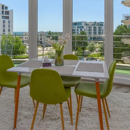 Summerland Vibes Apartment