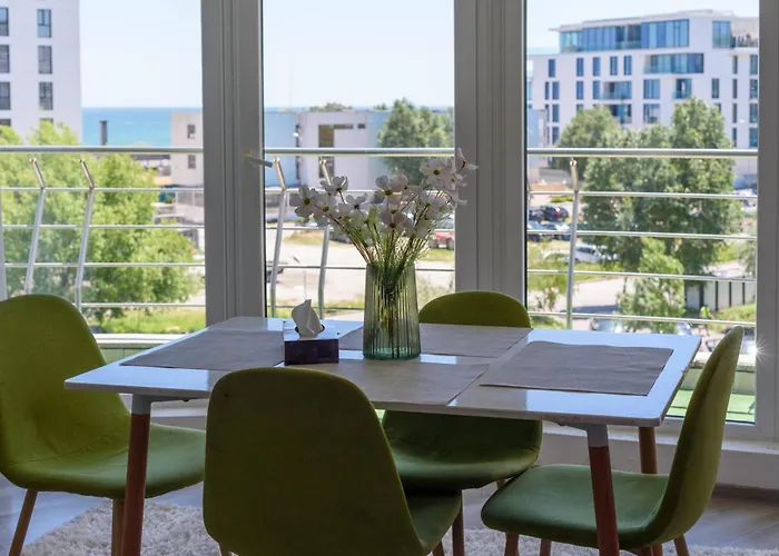 Summerland Vibes * Mamaia